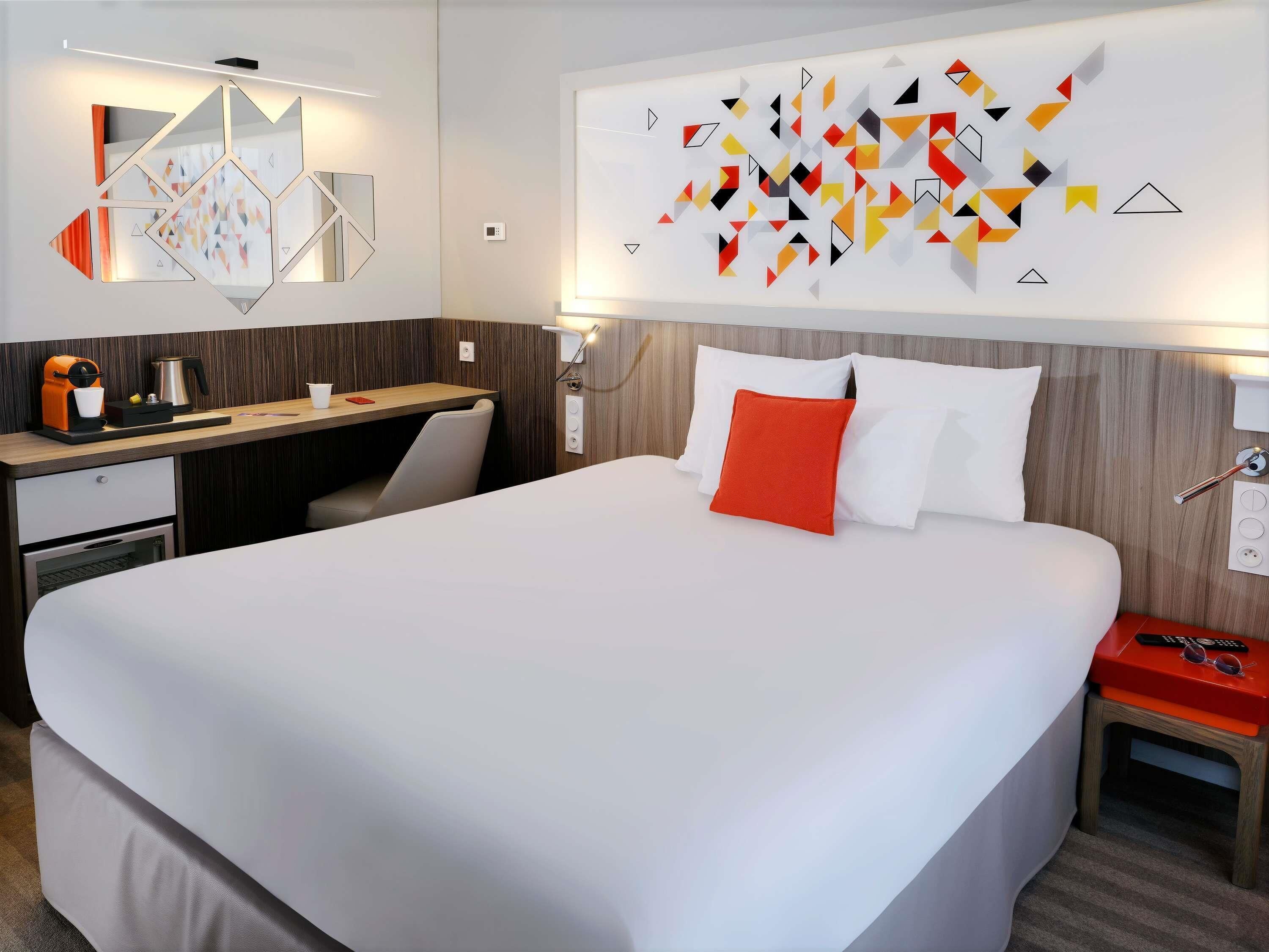 Ropa de cama de alta calidad y minibar 