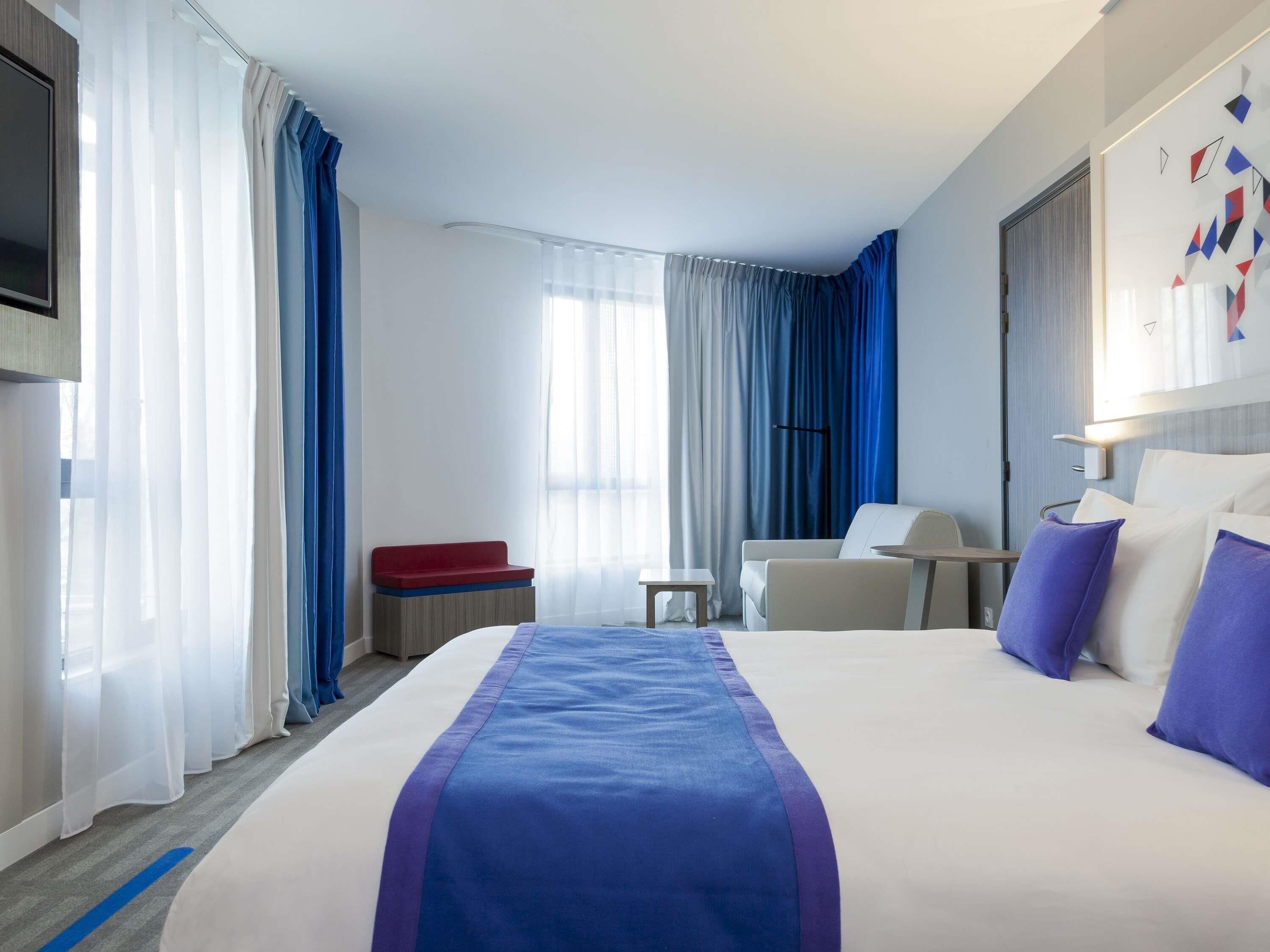 Quarto, 1 cama Queen e sofá-cama, acessível (Quality) | Roupas de cama premium, frigobar, cofres nos quartos, escrivaninha