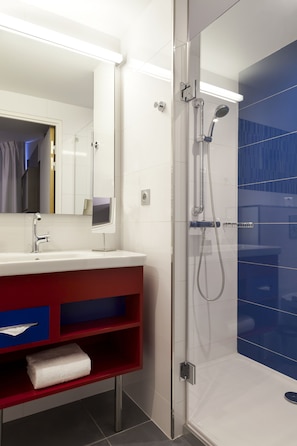 Privilege, Room, 1 Double Bed | Bathroom