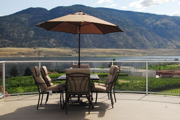 Terrace/patio - Ciliegia Villa (Osoyoos)
