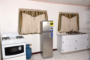 Private kitchen - Marine View Hotel (Ocho Rios)
