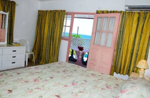 1 bedroom, in-room safe, individually decorated, individually furnished - Marine View Hotel (Ocho Rios)