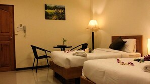 Standard Twin Room - Lita Place (Roi Et)