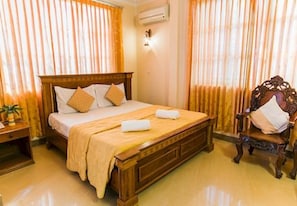 Minibar, in-room safe, desk, free WiFi - Asia Hotel Battambang (Battambang)
