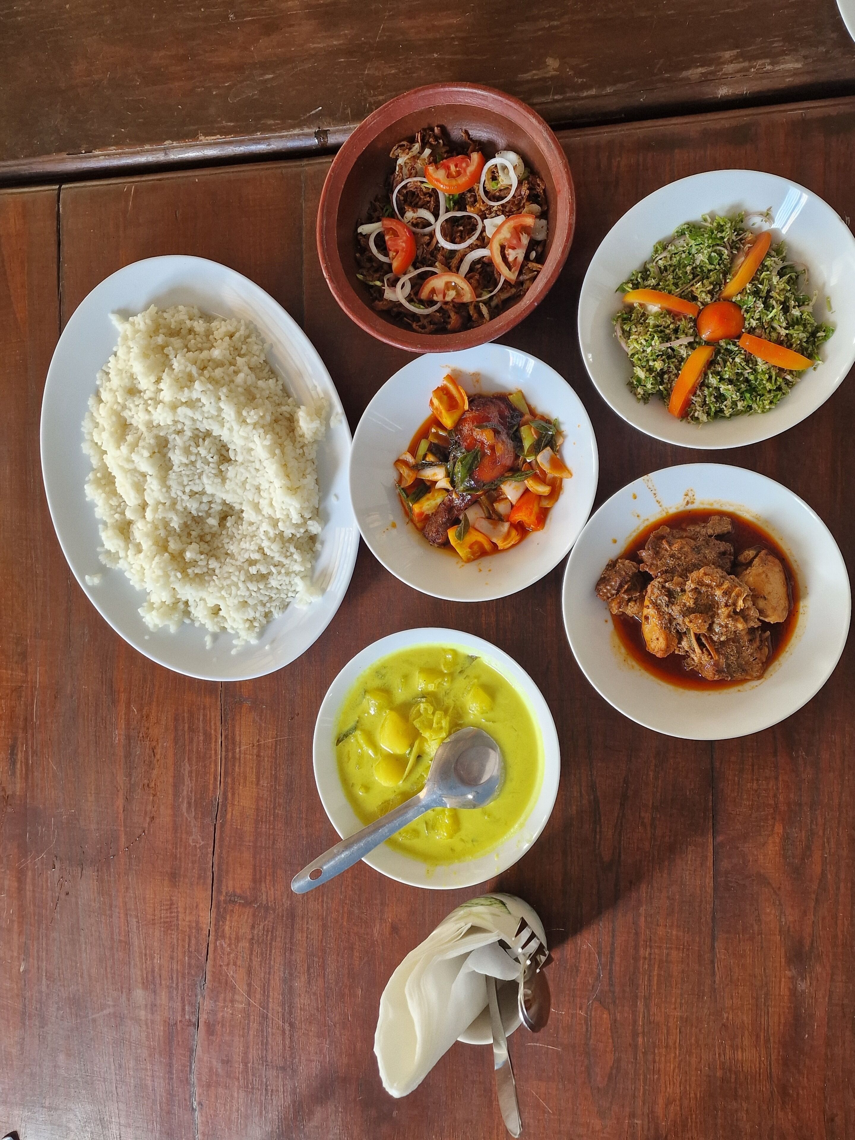 breakfast, lunch, dinner served; international cuisine, pool views