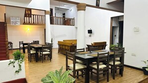 Khu phòng khách