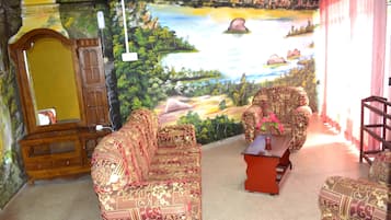 Family Room | Living area | TV