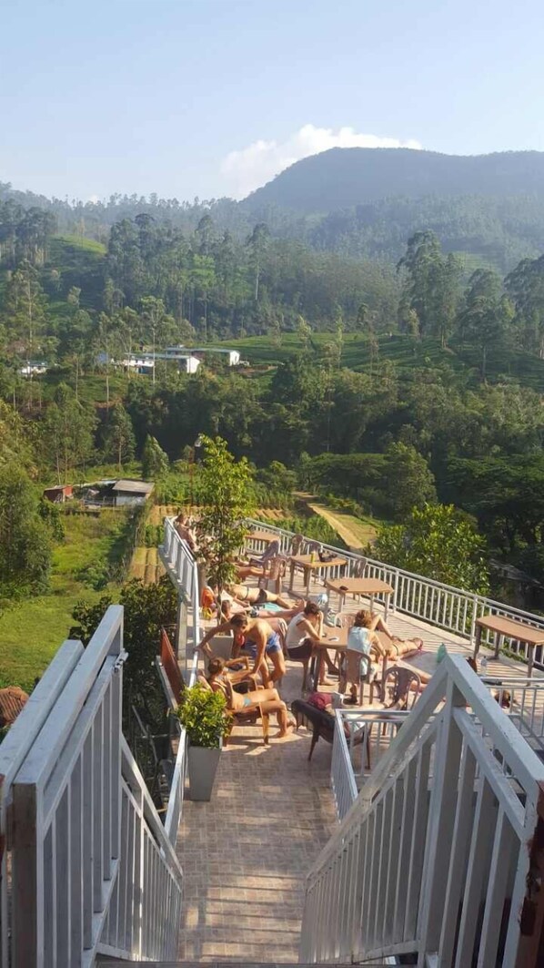 Budget Double or Twin Room | Bathroom | Shower, hair dryer, bathrobes, slippers - Grand Adam's peak (Nallathanniya)