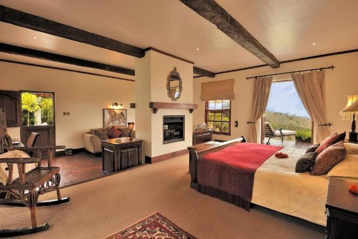 1 bedroom, free minibar items, in-room safe, desk