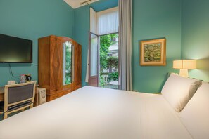 Superior-Doppelzimmer | Daunenbettdecken, Zimmersafe, Schreibtisch