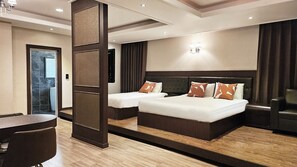 In-room safe, free WiFi, bed sheets