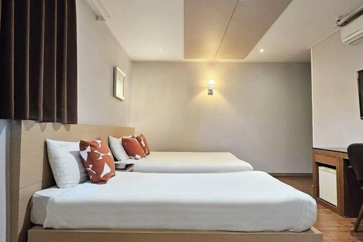 In-room safe, free WiFi, bed sheets