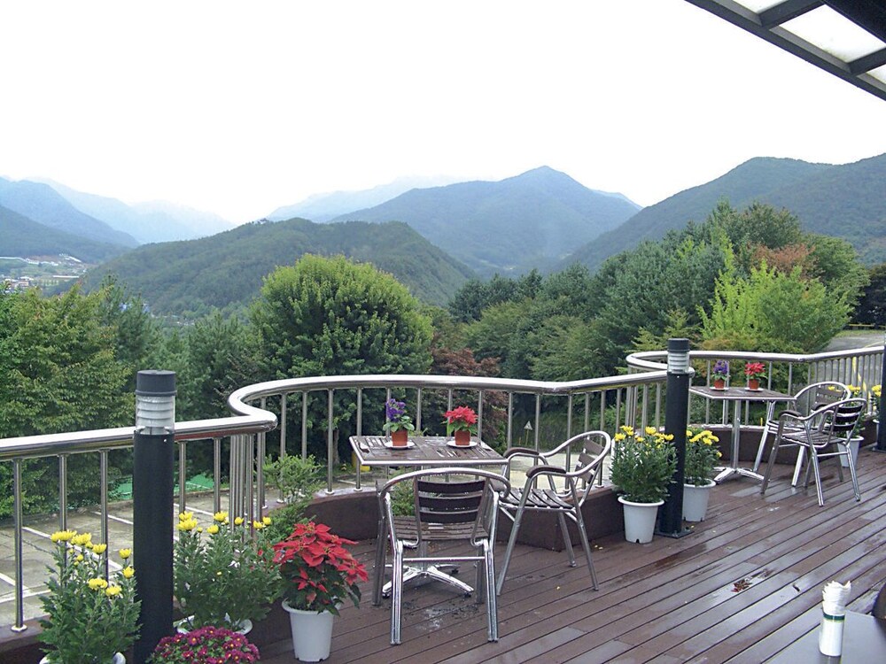 Suanbo Park Hotel image