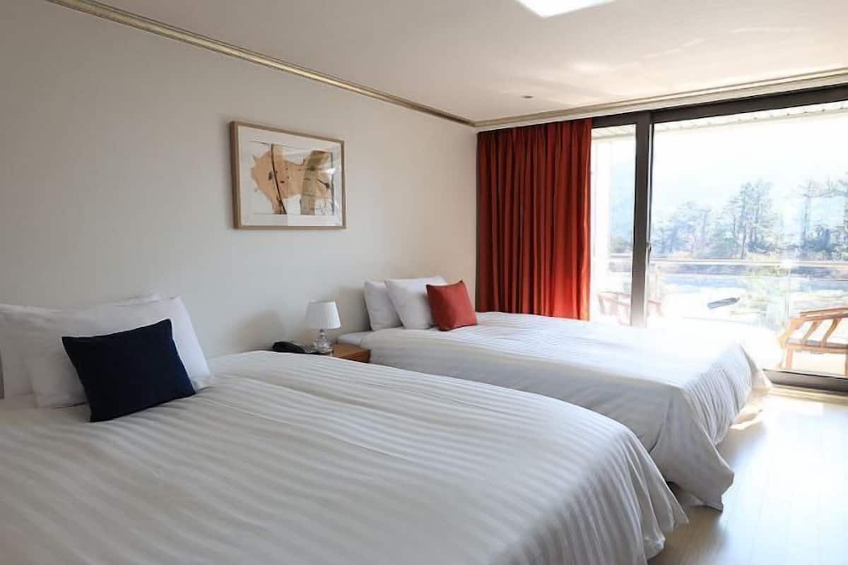 1 dormitori, habitacions insonoritzades, wifi gratuïta i roba de llit