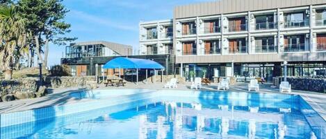 Seasonal outdoor pool