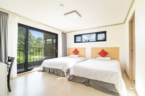Resort Room | Soundproofing, free WiFi, bed sheets - Dammora Resort (Seogwipo)