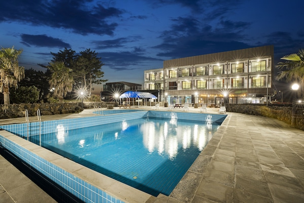 Seasonal outdoor pool