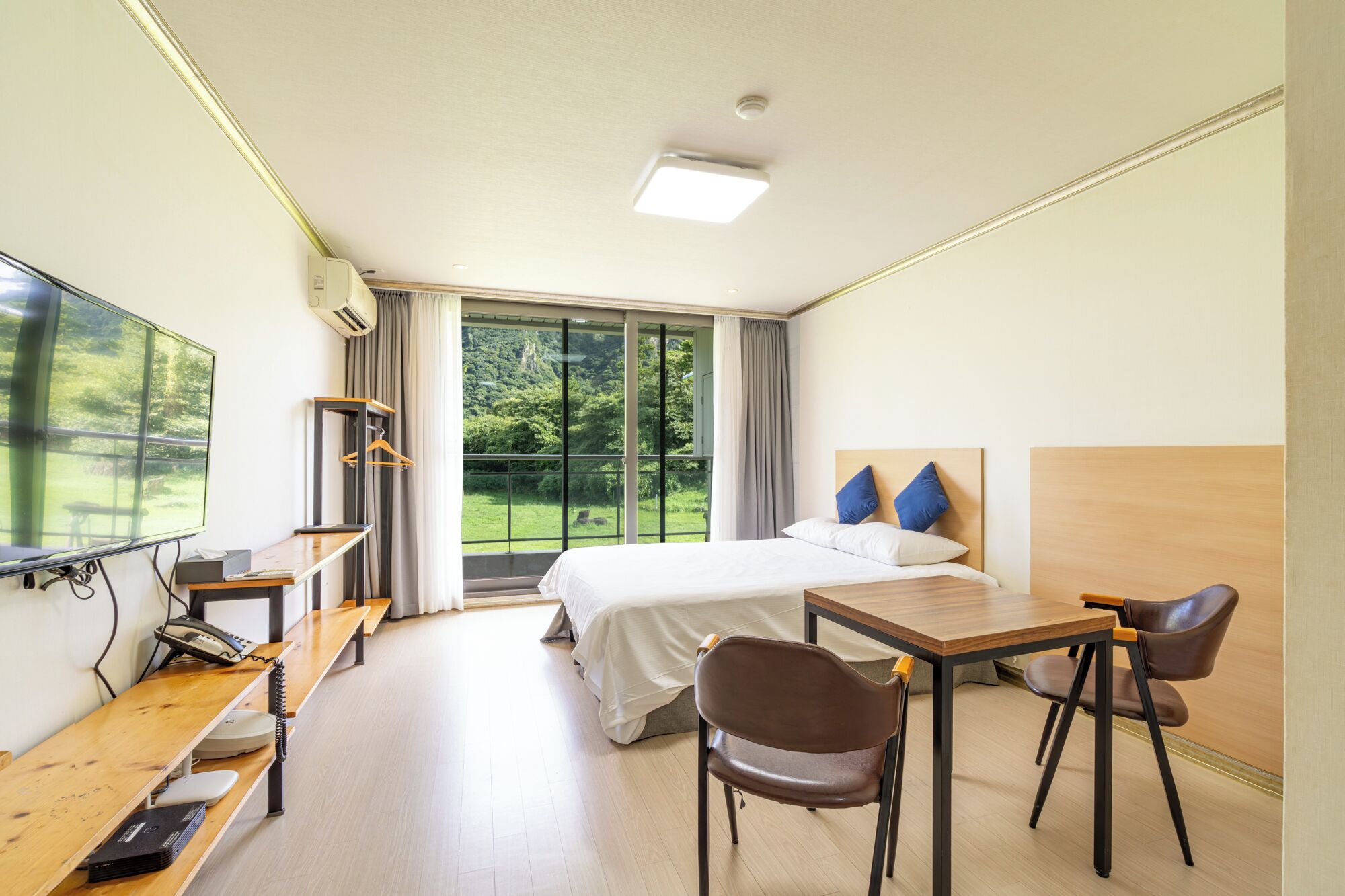 Standard Double Room | Soundproofing, free WiFi, bed sheets