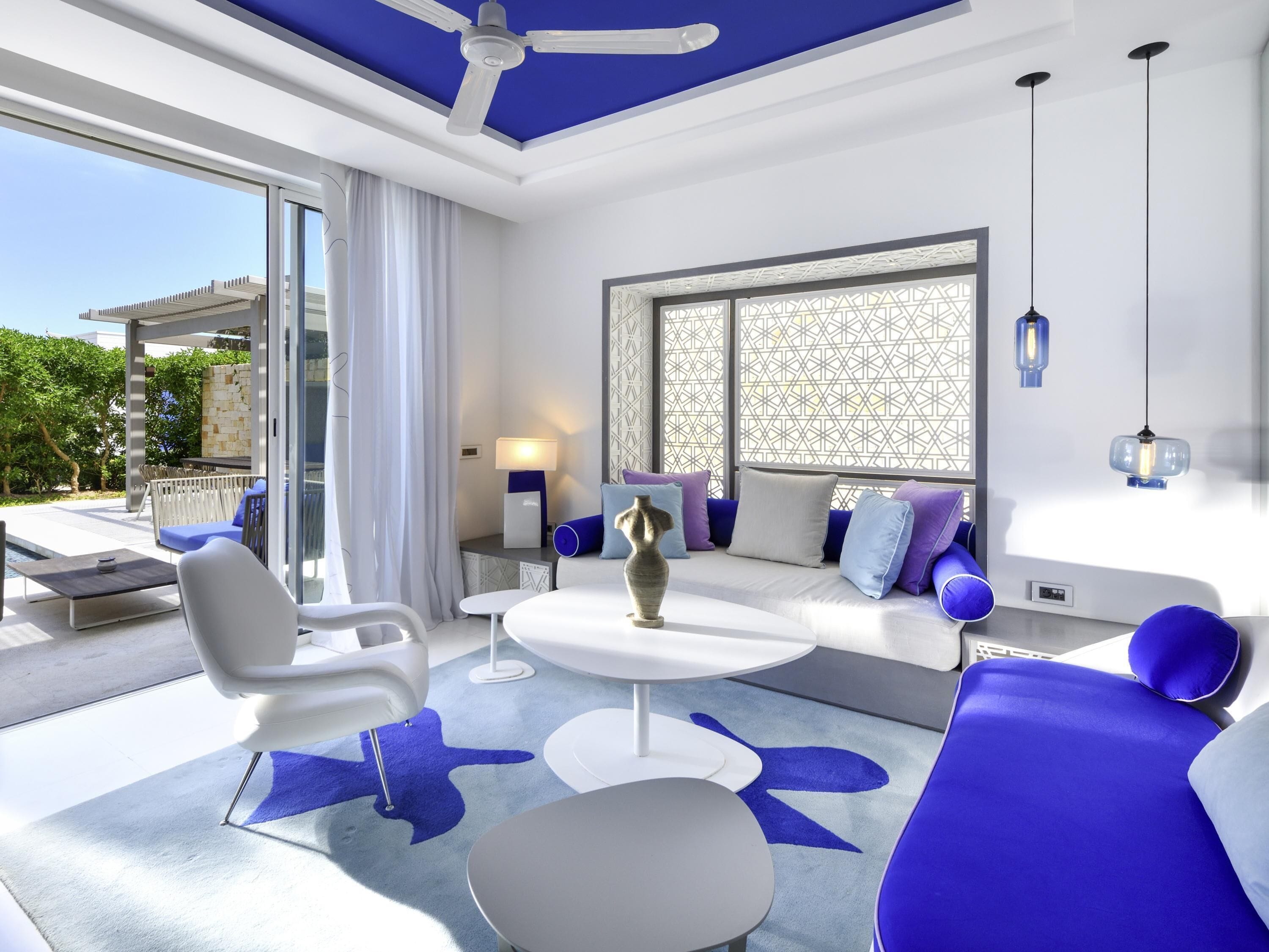 Villa – signature, privat basseng, sjøutsikt (1 King Bed and 2 Twin Beds) | Sengetøy av topp kvalitet, senger med overmadrass og minibar