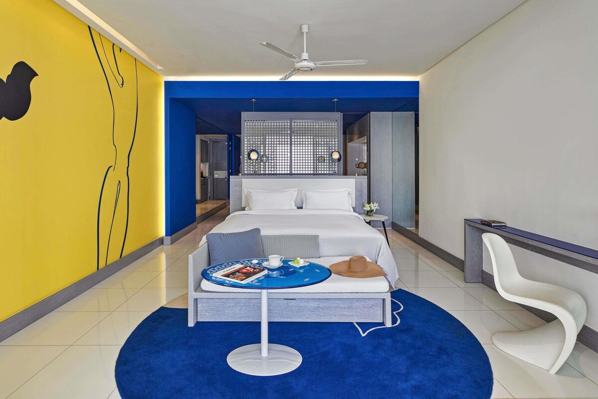 Premium bedding, pillow-top beds, minibar, in-room safe