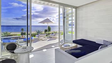 Ropa de cama de alta calidad, colchones con pillow-top y minibar