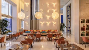 2 restaurants, breakfast served, international cuisine