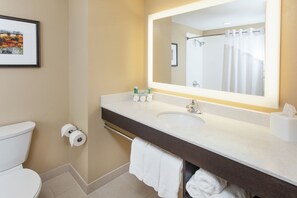 Hair dryer, towels - Holiday Inn Express & Suites Sandusky by IHG (Sandusky)