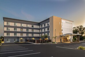 Exterior - Fairfield Inn & Suites by Marriott Santa Cruz, CA (Santa Cruz)