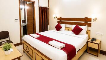 Royal Room | Egyptian cotton sheets, in-room safe, desk
