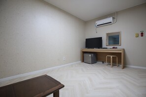 Deluxe Room (Ondol, Round Bubble Bath)