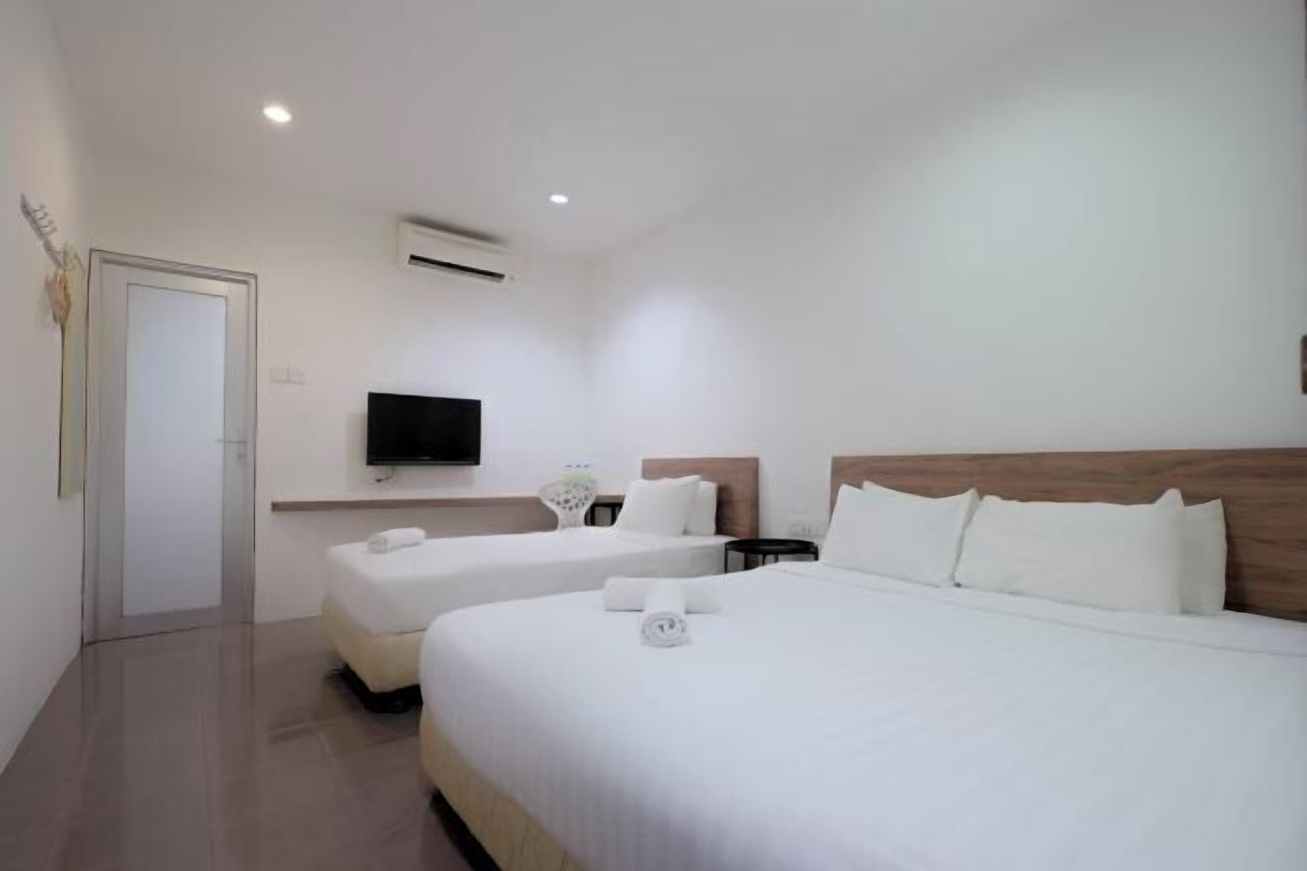 Desk, blackout curtains, iron/ironing board, free WiFi