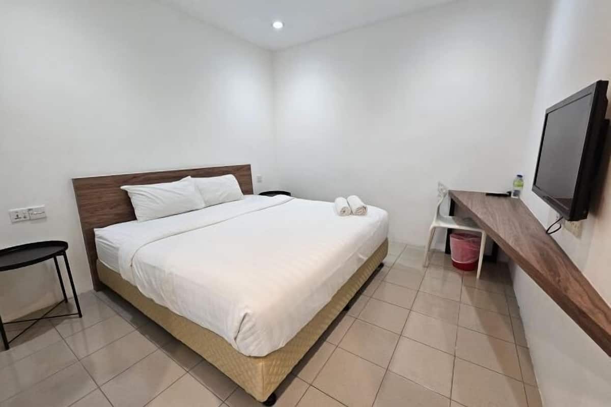 Desk, blackout curtains, iron/ironing board, free WiFi