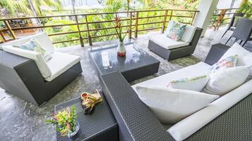 Deluxe Penthouse | 1 bedroom, premium bedding, down duvets, minibar