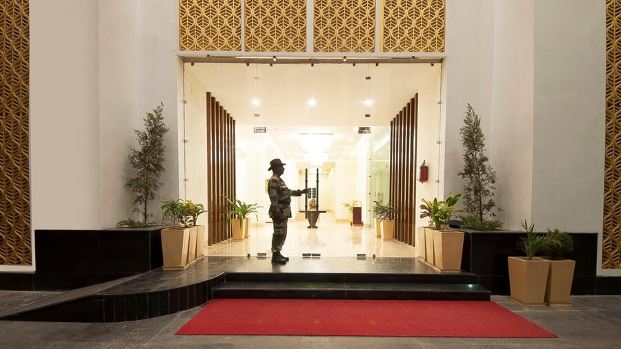 Hotel Le Roi Haridwar @ Har Ki Pauri Road