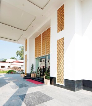 Exterior - Hotel Le Roi Haridwar @ Har Ki Pauri Road (Haridwar)