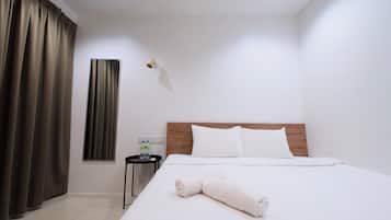 Desk, iron/ironing board, free WiFi