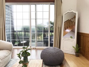 Classic Duplex, 2 Queen Beds, Non Smoking, Partial Ocean View | Premium bedding, minibar, blackout curtains, free WiFi - At Corner (Jeju City)