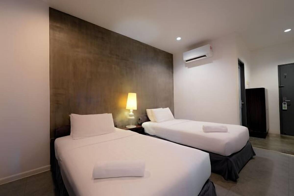 Desk, iron/ironing board, free WiFi, bed sheets