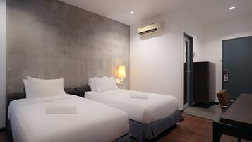 Desk, iron/ironing board, free WiFi, bed sheets