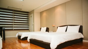 Studio 4