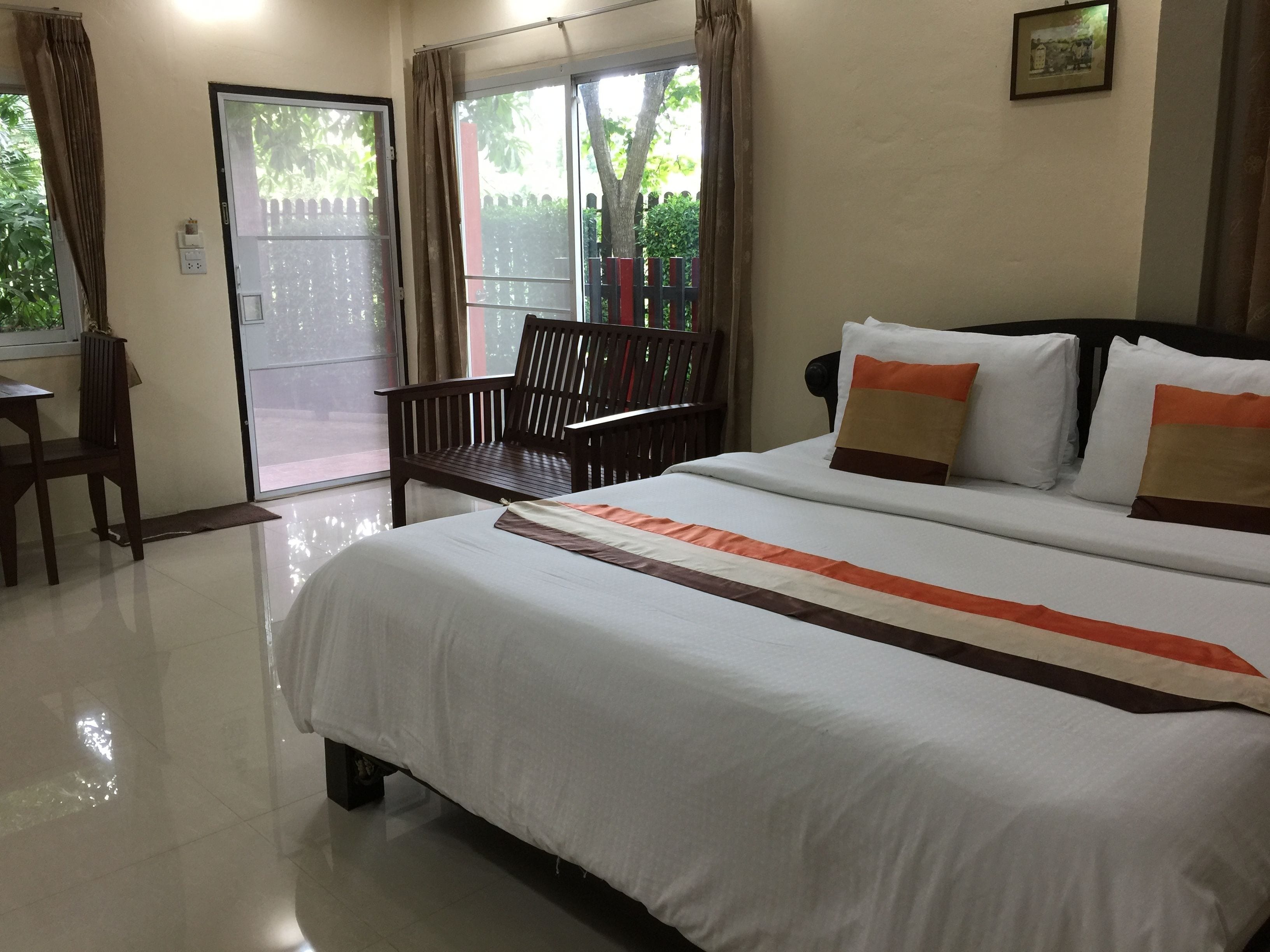 superior room, 1 bedroom, non smoking | premium bedding, minibar, desk, rollaway beds