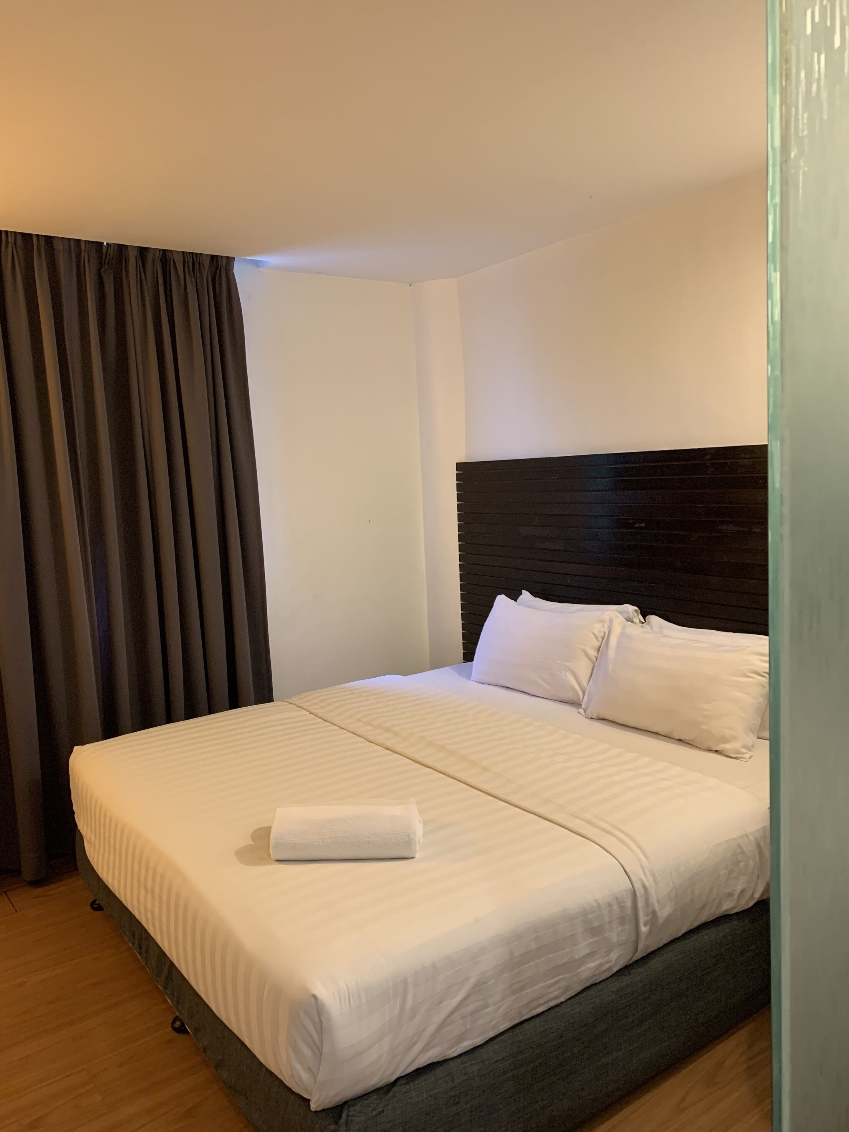 premier double room | desk, iron/ironing board, free wifi