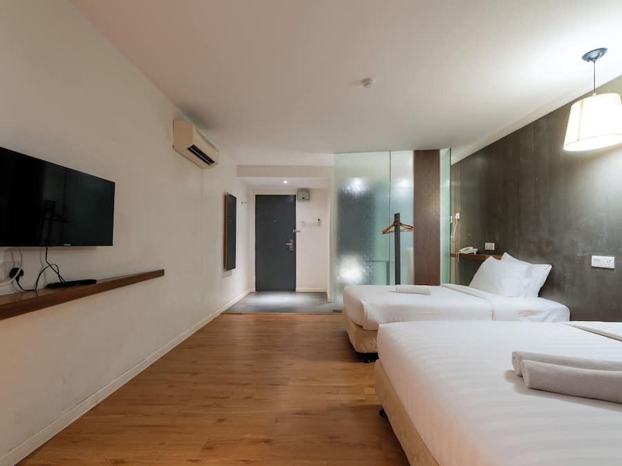 Superior Triple Room, Multiple Beds | Desk, iron/ironing board, free WiFi