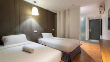 Kamar Twin Standar | Meja kerja, setrika/meja setrika, dan Wi-Fi gratis