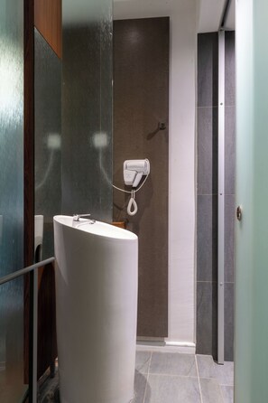 Bathroom - T+ Hotel Butterworth (Butterworth)
