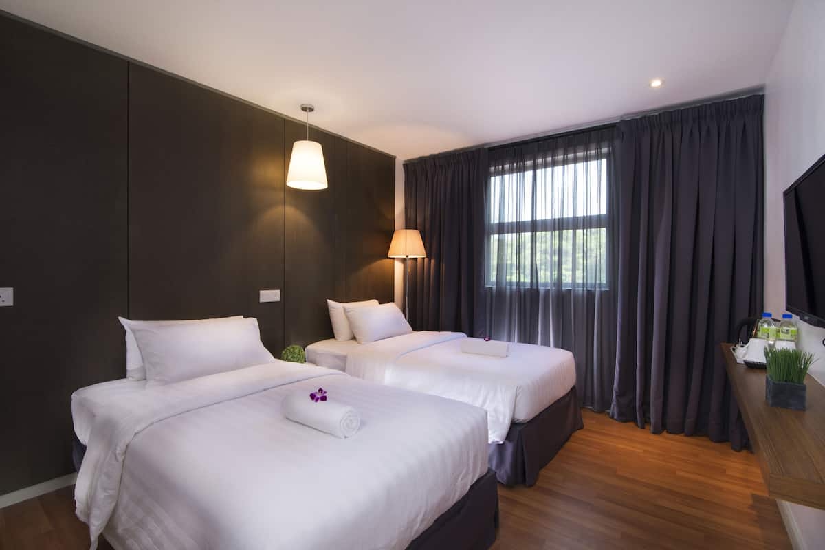 Standaard Twin kamer | Een bureau, een strijkplank/strijkijzer, gratis wifi