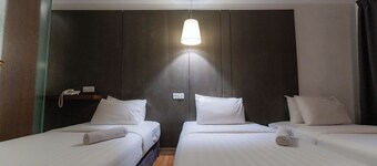 T+ ホテル バターワース