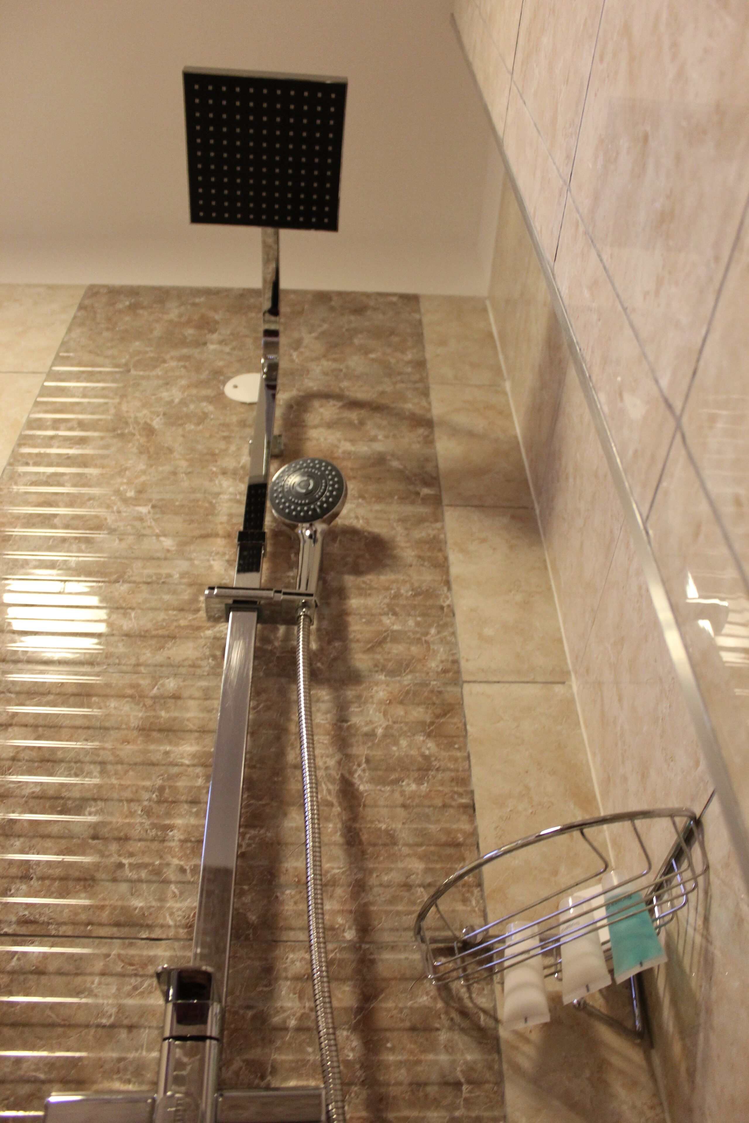 standard room | bathroom | shower, free toiletries, hair dryer, slippers