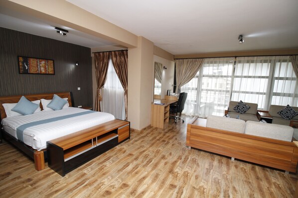 Standard Twin Room, 1 Bedroom, Accessible, City View | Premium bedding, pillowtop beds, minibar, in-room safe