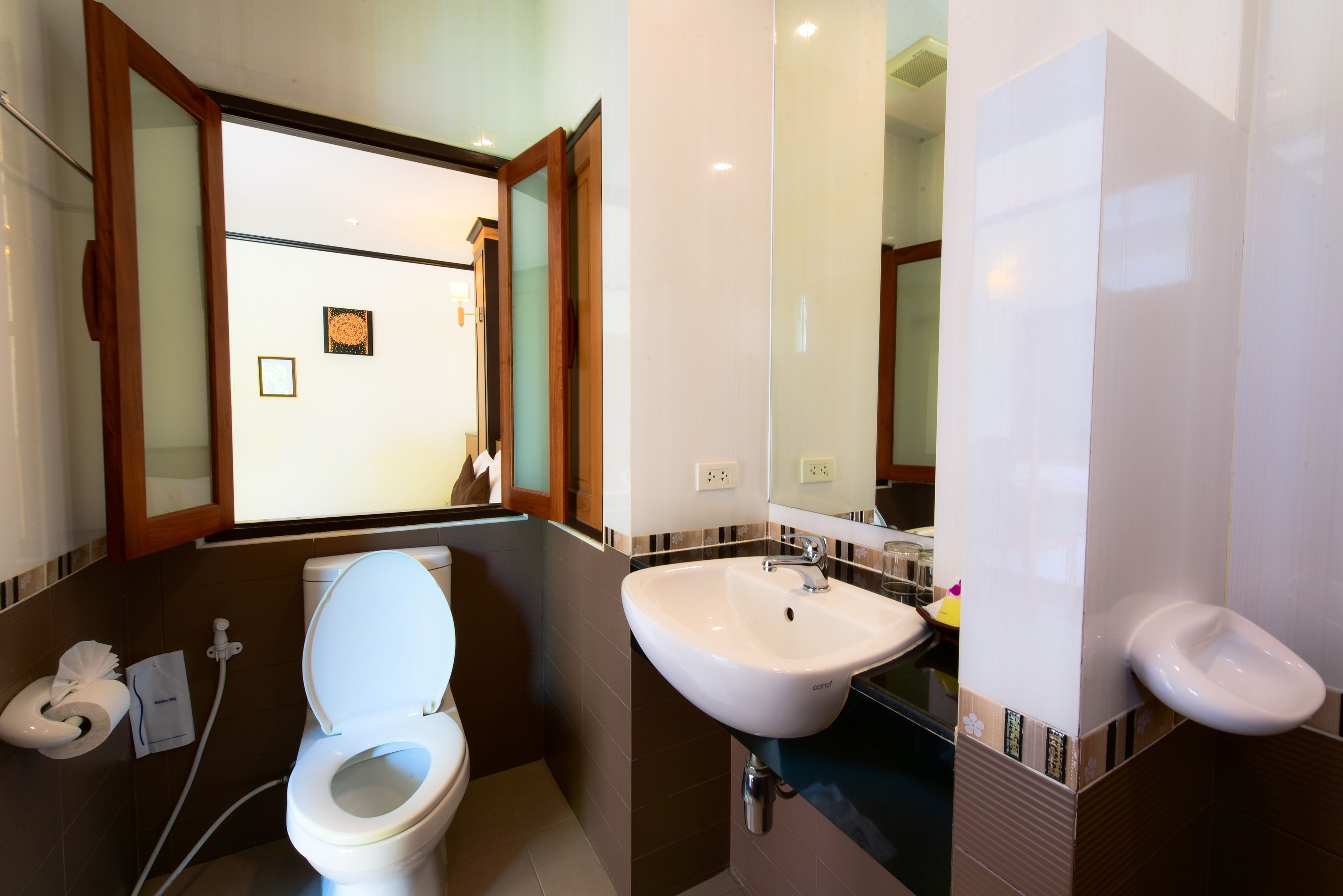 deluxe double room | bathroom | shower, free toiletries, hair dryer, towels